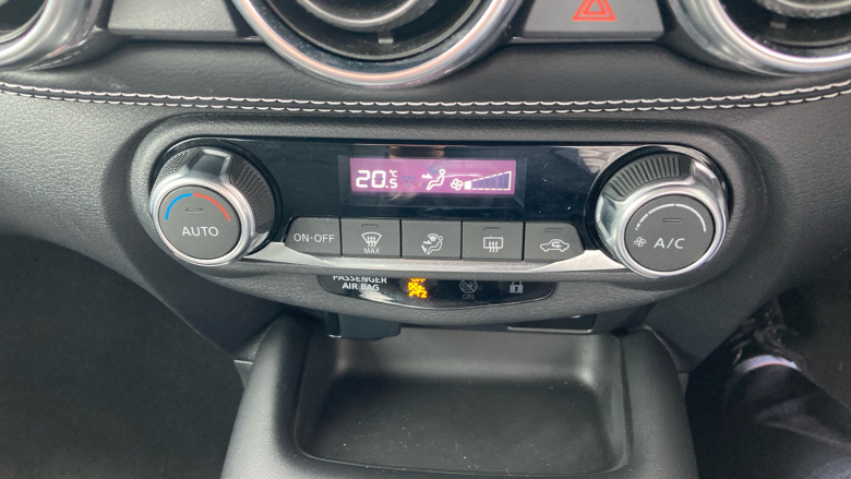 Nissan Juke 1.0 DiG-T 114 N-Connecta 5dr Petrol Hatchback